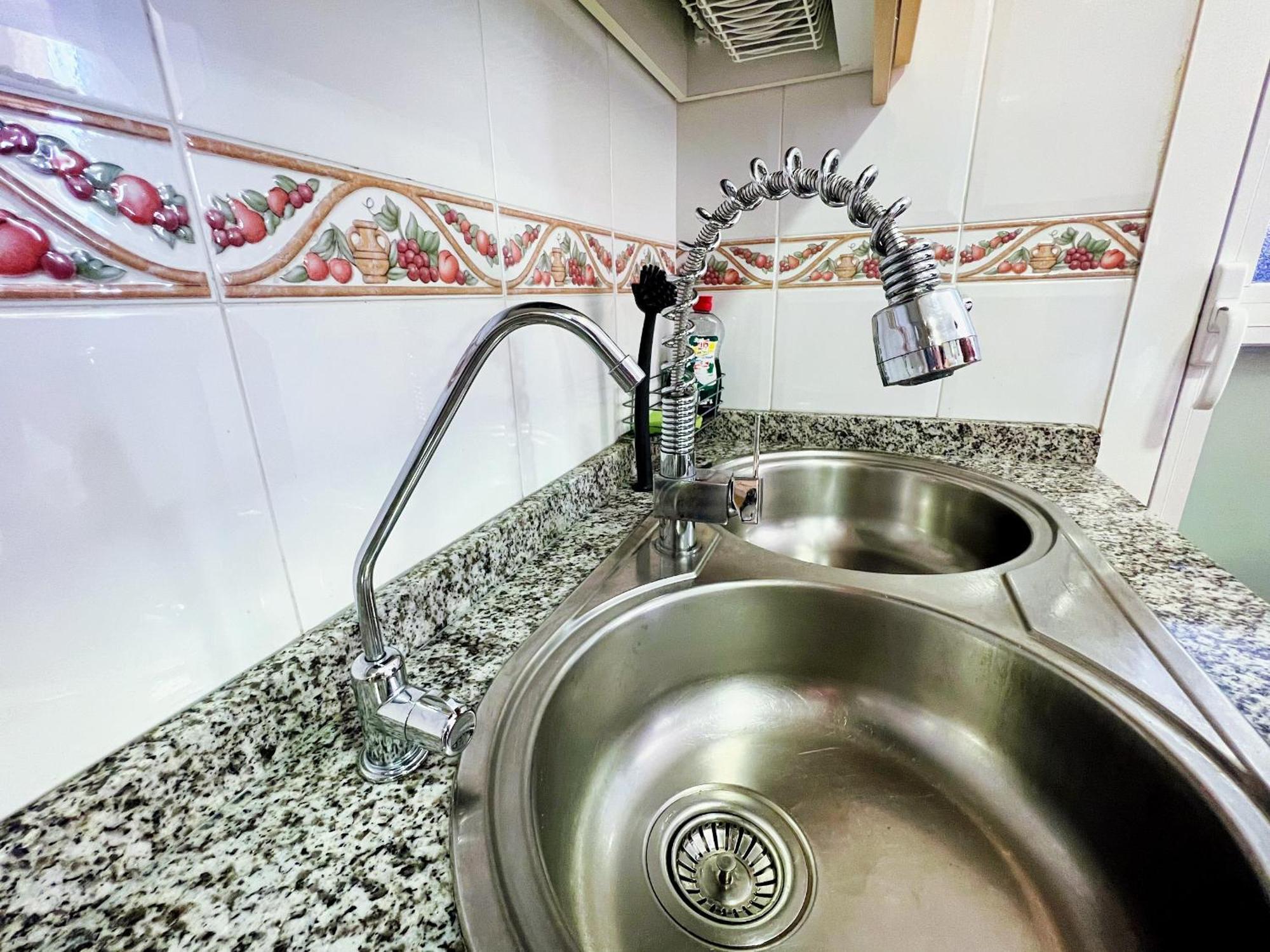Serene Family Oasis: Poolside Retreat with Convenient Amenities Benalmadena Exterior photo